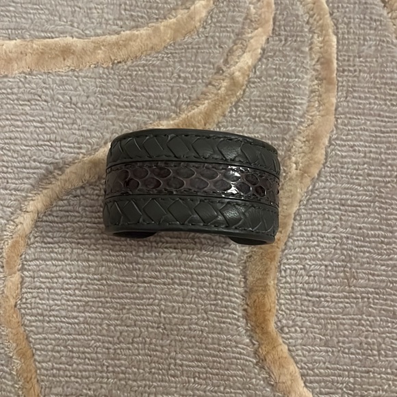 🆕 Bottega VenetaLeather Cuff Bracelet Small Braided Snake Dark Gray